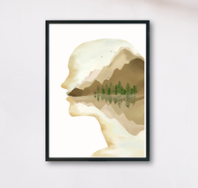 Lade das Bild in den Galerie-Viewer, abstrakter aquarell Kunstdruck mit Berglandschaft in Kopfsilhouette in Beigetönen