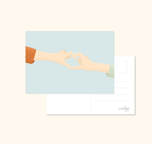 Lade das Bild in den Galerie-Viewer, Postkarte Herz aus Händen