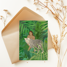 Lade das Bild in den Galerie-Viewer, Postkartenset Frauen und wilde Tiere