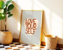 Lade das Bild in den Galerie-Viewer, Liebe Poster mit Love yourself in roter Schrift auf blaugrauem Hintergrund mit Herz
