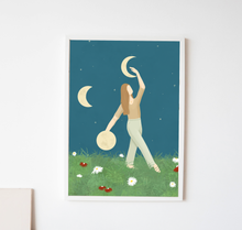 Lade das Bild in den Galerie-Viewer, Mondtanz Kunstdruck