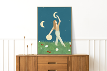 Lade das Bild in den Galerie-Viewer, Mondtanz Kunstdruck