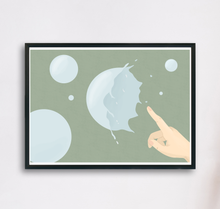 Lade das Bild in den Galerie-Viewer, Kunstdruck platzende Träume symbolisiert durch platzende Seifenblasen