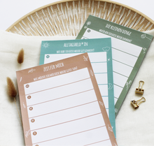 Lade das Bild in den Galerie-Viewer, Wochenplaner für dein Wohlbefinden m Set mit Journals für Dankbarkeit, Erfolge und Selbstfürsorge mit je Wochenüberblick und Impulsfrage