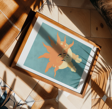 Lade das Bild in den Galerie-Viewer, Kunstdruck Kuss zwischen Sonne und Mond