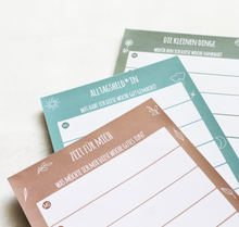 Lade das Bild in den Galerie-Viewer, Set aus drei Blöcken für dein Wohlbefinden und ein positives Mindset. Enthalten und abgebildet sind Selbstfürsorg Planer Zeit für mich sowie Erfolgsjournal Alltagheldin und Dankbarkeitstagebuch die kleinen Dinge