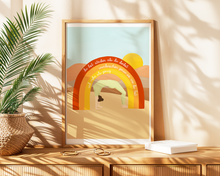 Lade das Bild in den Galerie-Viewer, Kunstdruck mit Frau in Yogapose unter einem Regenbogen und aufmundernden Sätzen "du bist stärker als du denkst, wunderschön genau so wie du bist und mehr als genug"