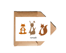 Lade das Bild in den Galerie-Viewer, Yoga Postkarte Namaste mit Tieren humorvoll illustriert