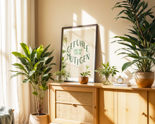 Lade das Bild in den Galerie-Viewer, Wohnzimmerdekoration mit modernem Poesie Lettering Poster mit Spruch "Geühle sind nur für die Mutigen" in natürlichen Farben
