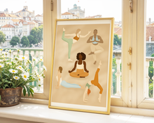 Lade das Bild in den Galerie-Viewer, Poster mit Yoga Motiv in beige als Deko im Boho-Stil
