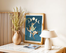 Lade das Bild in den Galerie-Viewer, moderner Tanz Kunstduck mit Illustration glücklich tanzender Frauen unter dem Mond
