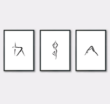Lade das Bild in den Galerie-Viewer, monochrome Kunstdrucke mit aquarell Yogaposen in minimalistischem Stil
